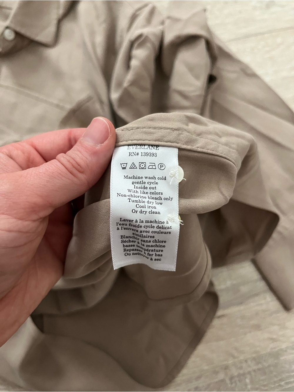 Everlane Women’s The Must-Have Shirt IN Washable Silk Burnt Sugar - Size 4 - Picture 5 of 7